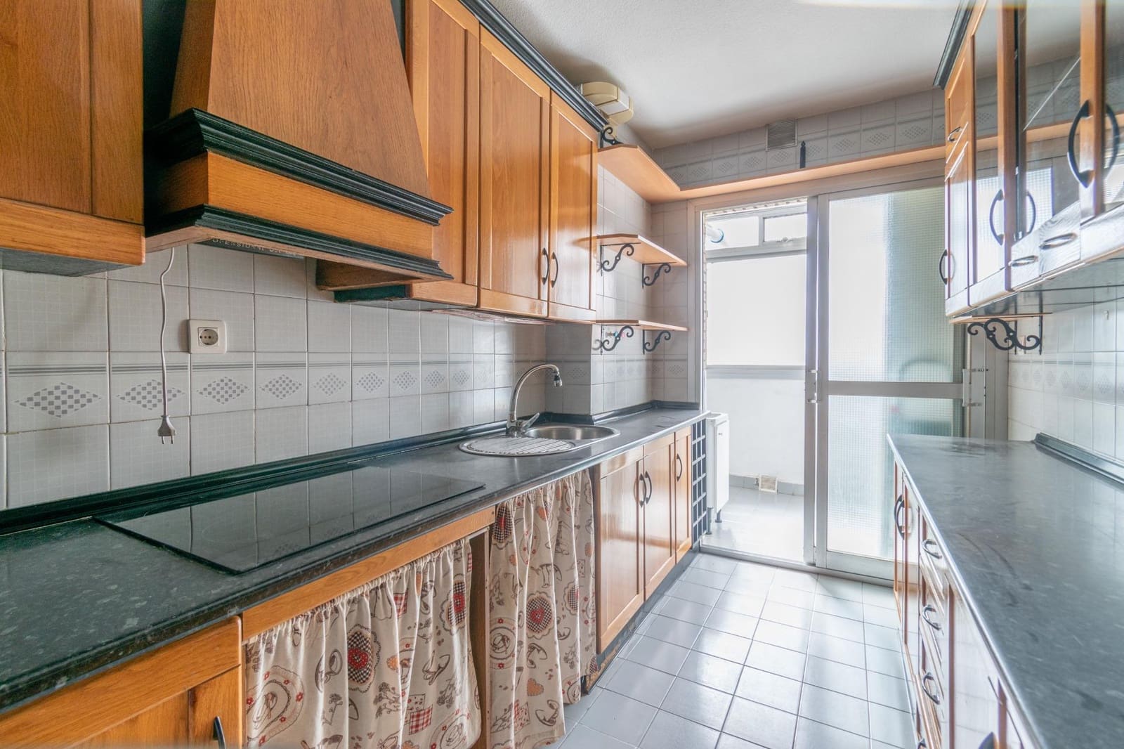 2 soverom Leilighet til salgs i Granada by med garasje - € 235 000 (Ref: 9095443)