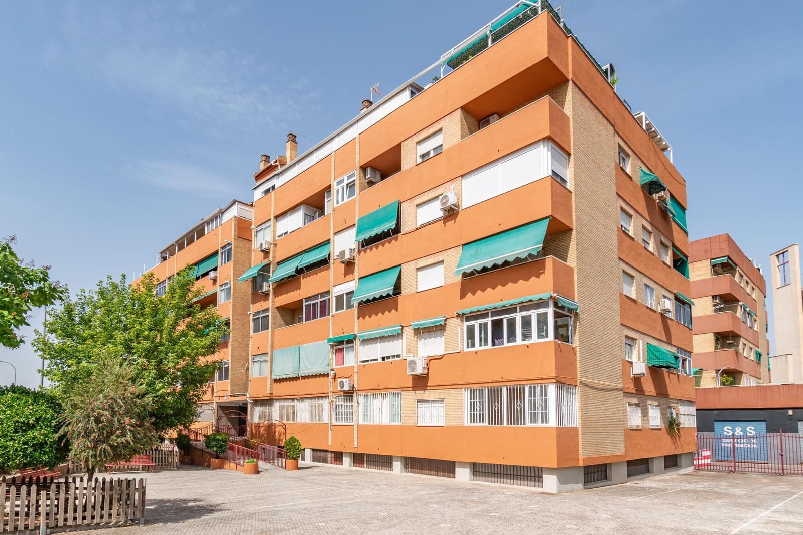 2 soverom Leilighet til salgs i Granada by med garasje - € 235 000 (Ref: 9095443)