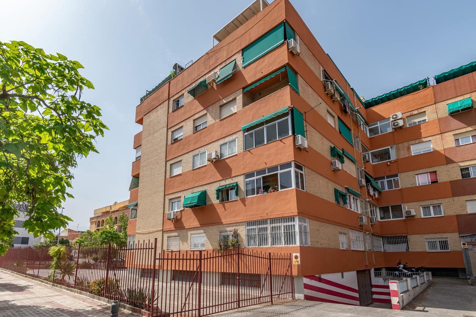 2 soverom Leilighet til salgs i Granada by med garasje - € 235 000 (Ref: 9095443)