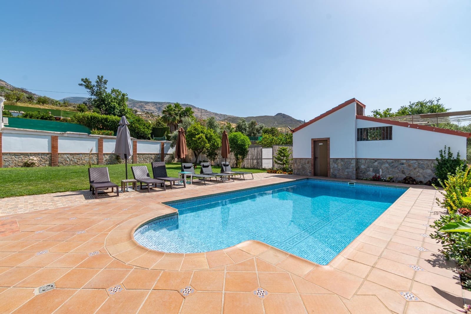 5 bedroom Villa for sale in Orgiva with pool garage - € 580,000 (Ref: 9100891)