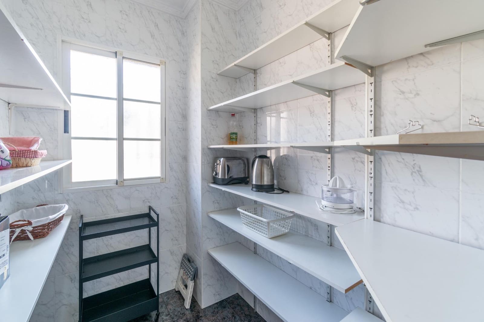 5 bedroom Villa for sale in Orgiva with pool garage - € 580,000 (Ref: 9100891)