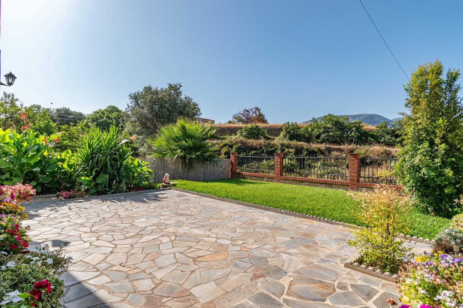 5 bedroom Villa for sale in Orgiva with pool garage - € 580,000 (Ref: 9100891)