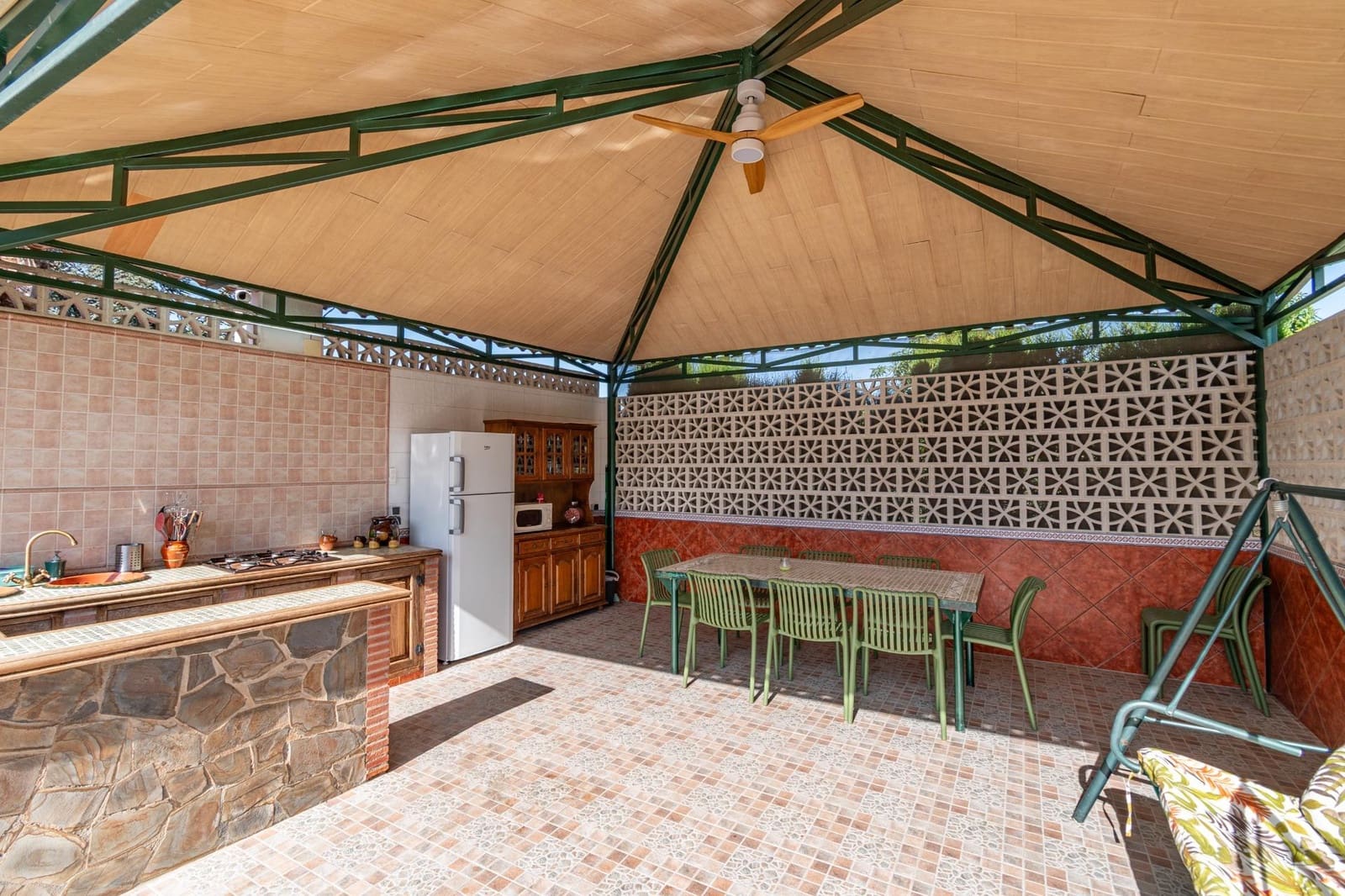 5 bedroom Villa for sale in Orgiva with pool garage - € 580,000 (Ref: 9100891)