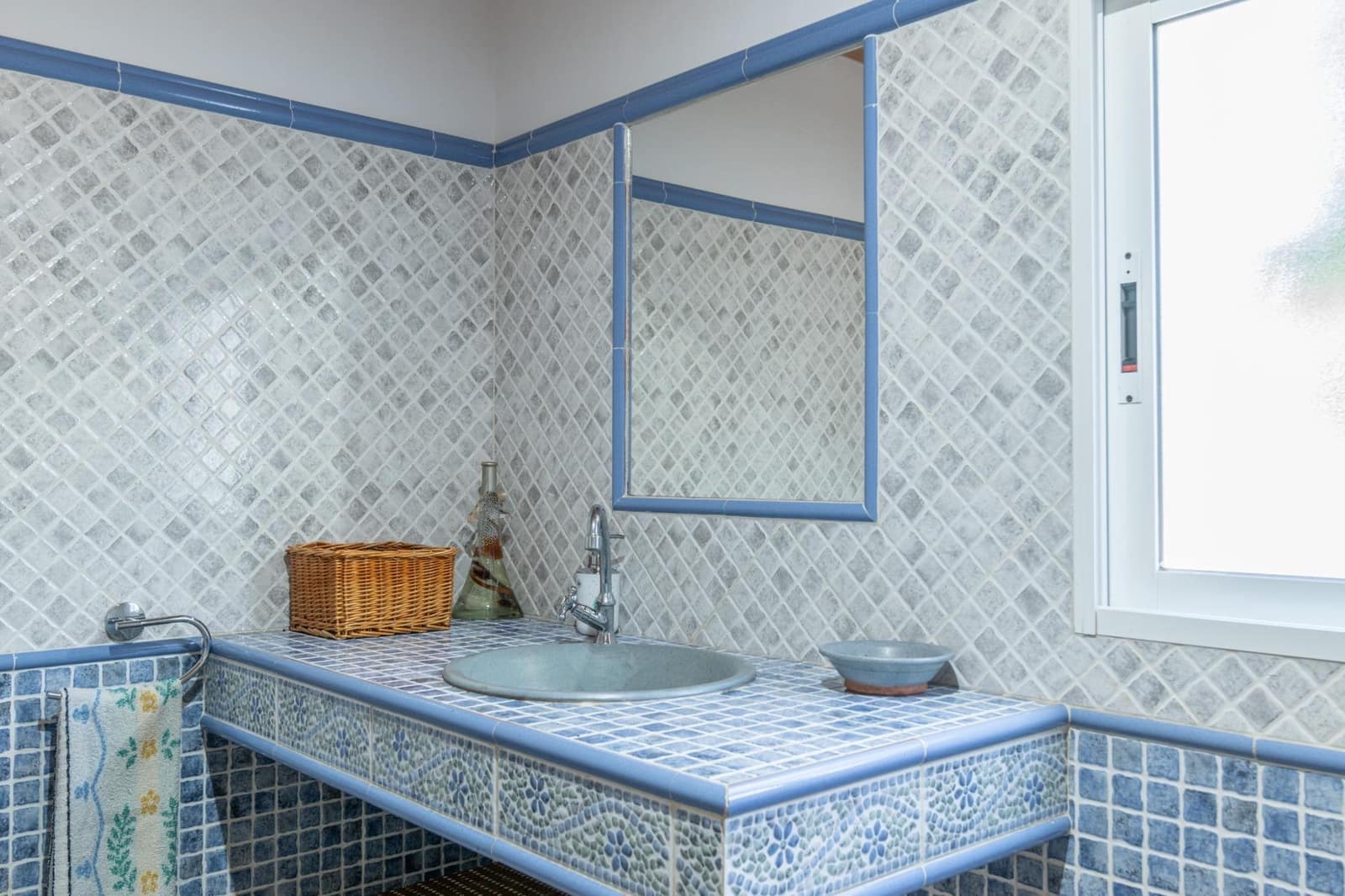 5 bedroom Villa for sale in Orgiva with pool garage - € 580,000 (Ref: 9100891)