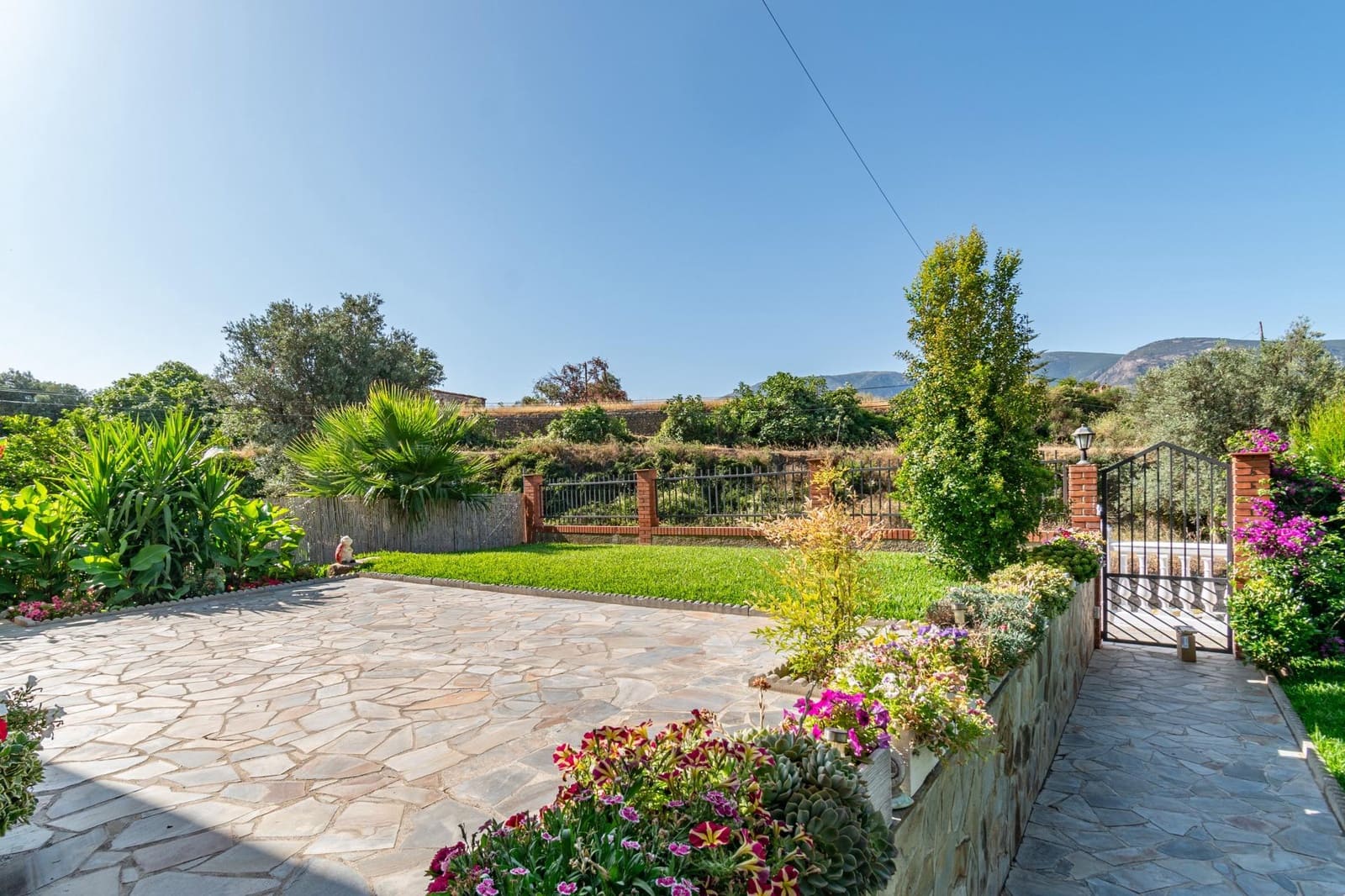 5 bedroom Villa for sale in Orgiva with pool garage - € 580,000 (Ref: 9100891)