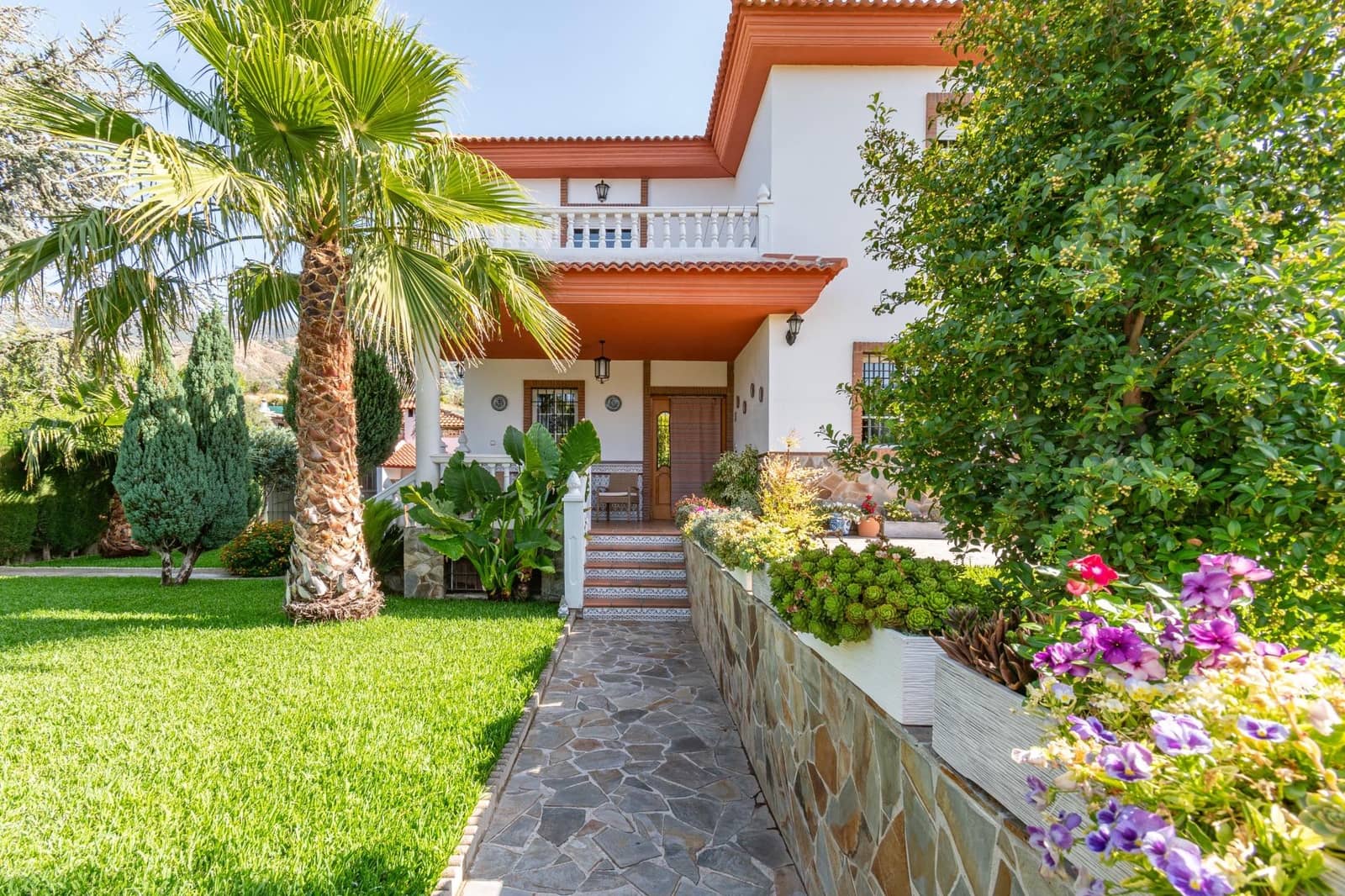 5 bedroom Villa for sale in Orgiva with pool garage - € 580,000 (Ref: 9100891)