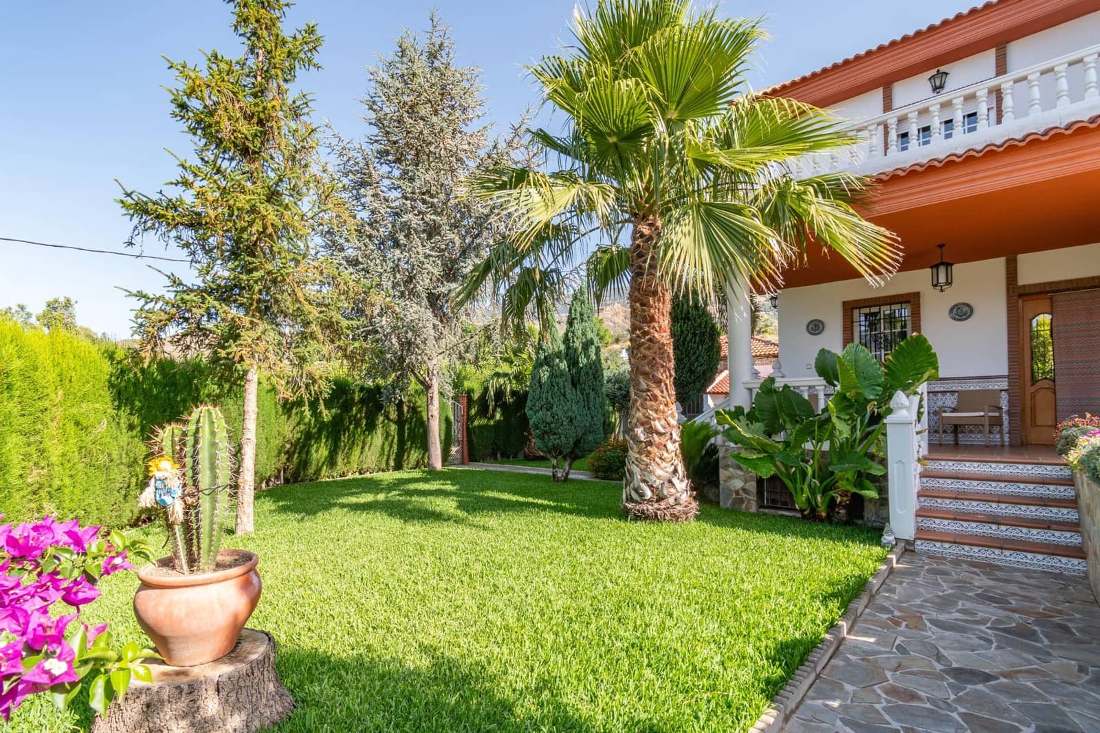 5 bedroom Villa for sale in Orgiva with pool garage - € 580,000 (Ref: 9100891)
