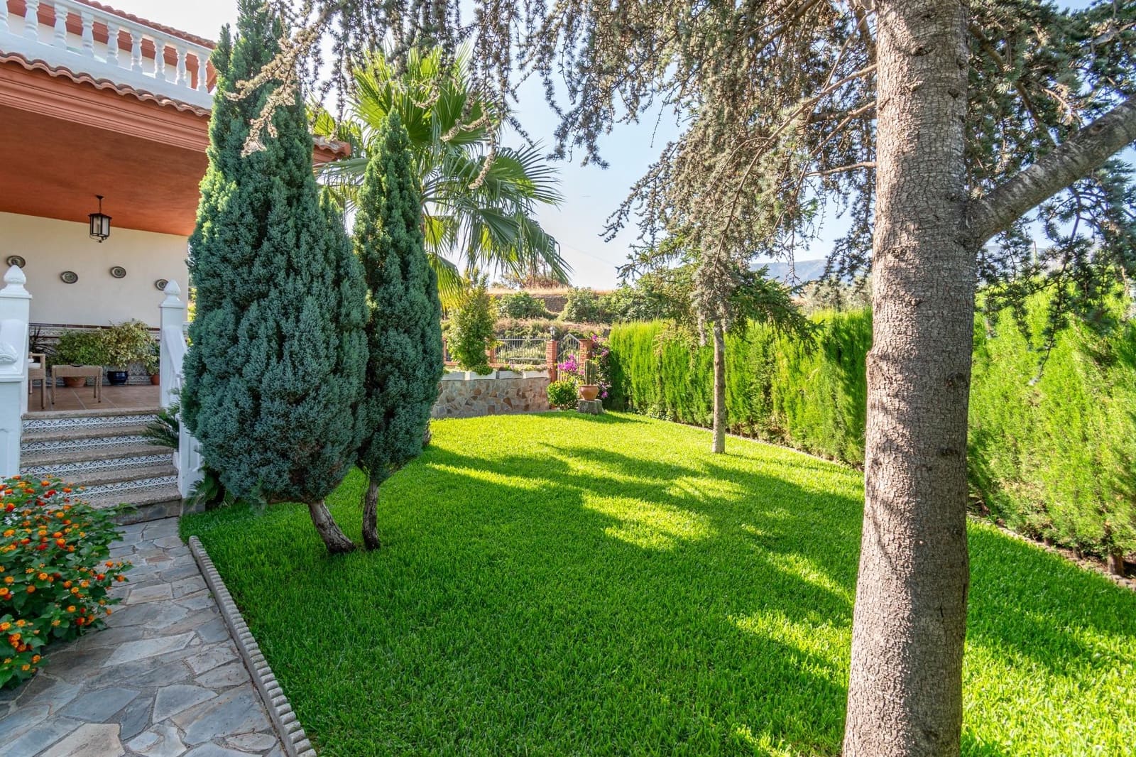 5 bedroom Villa for sale in Orgiva with pool garage - € 580,000 (Ref: 9100891)