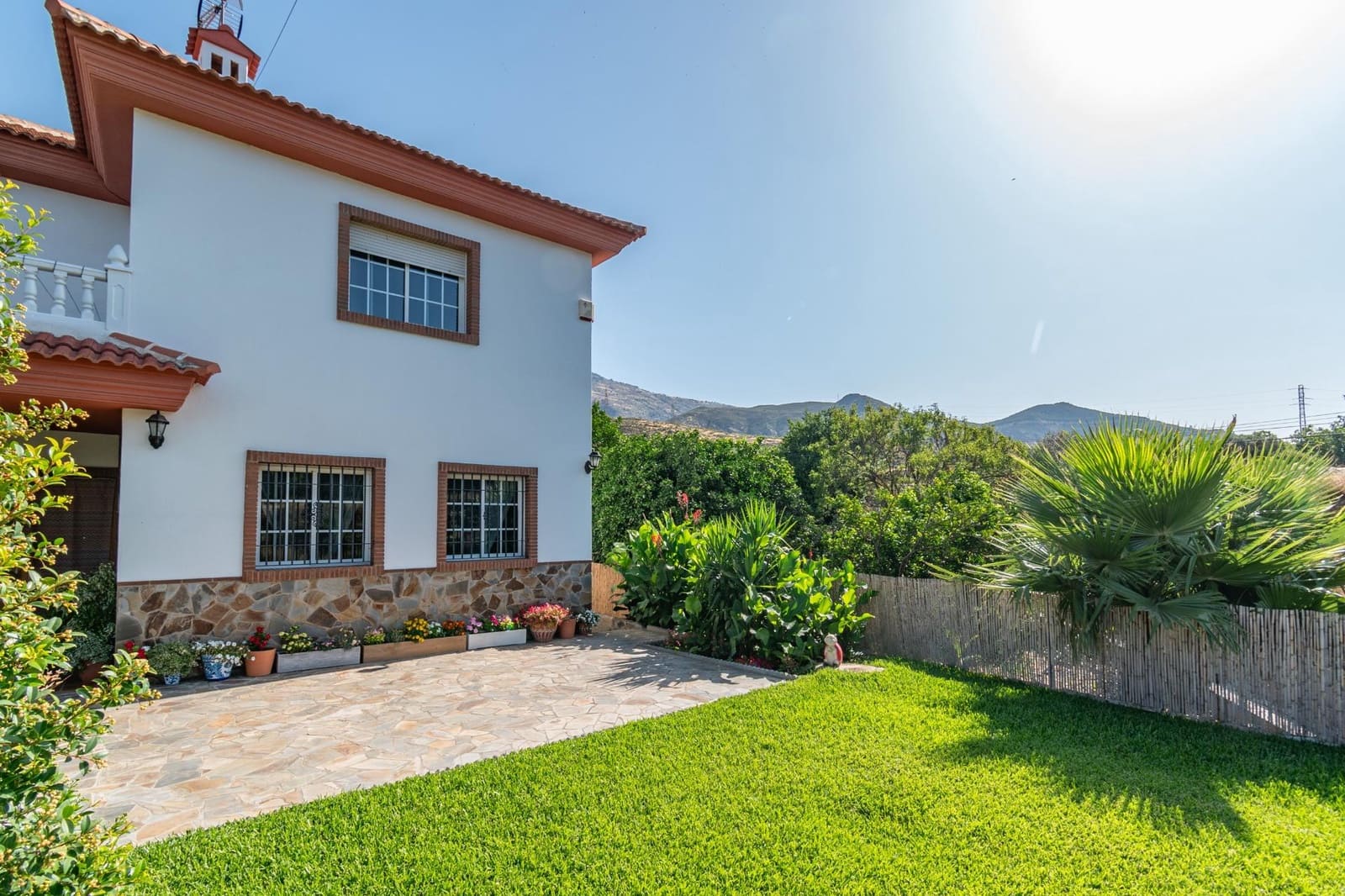 5 bedroom Villa for sale in Orgiva with pool garage - € 580,000 (Ref: 9100891)