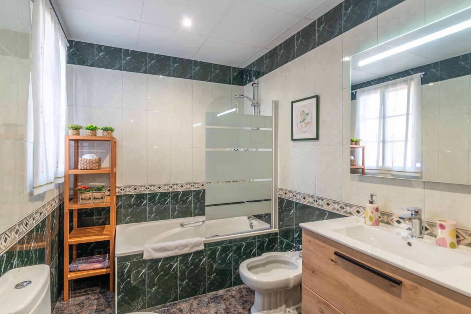 5 bedroom Villa for sale in Orgiva with pool garage - € 580,000 (Ref: 9100891)