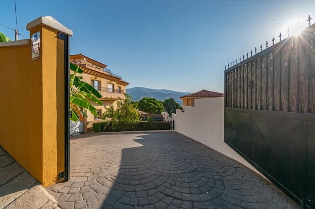 5 soveværelse Villa til salg i Gualchos med garage - € 355.000 (Ref: 9185647)