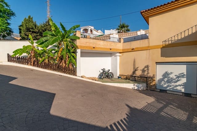 5 soveværelse Villa til salg i Gualchos med garage - € 355.000 (Ref: 9185647)