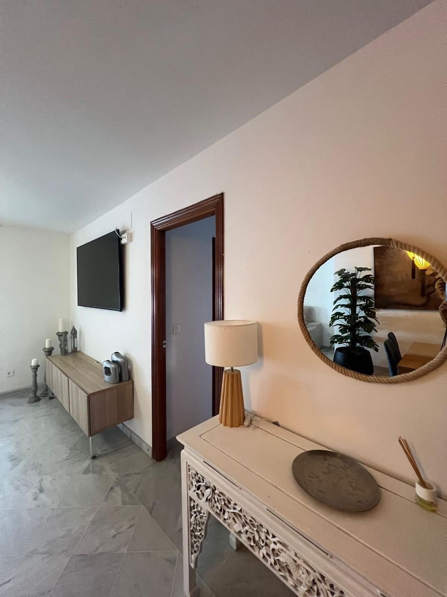 2 bedroom Apartment for rent in Almunecar with garage - € 900 (Ref: 9200673)