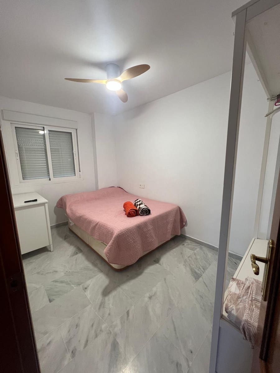 2 bedroom Apartment for rent in Almunecar with garage - € 900 (Ref: 9200673)