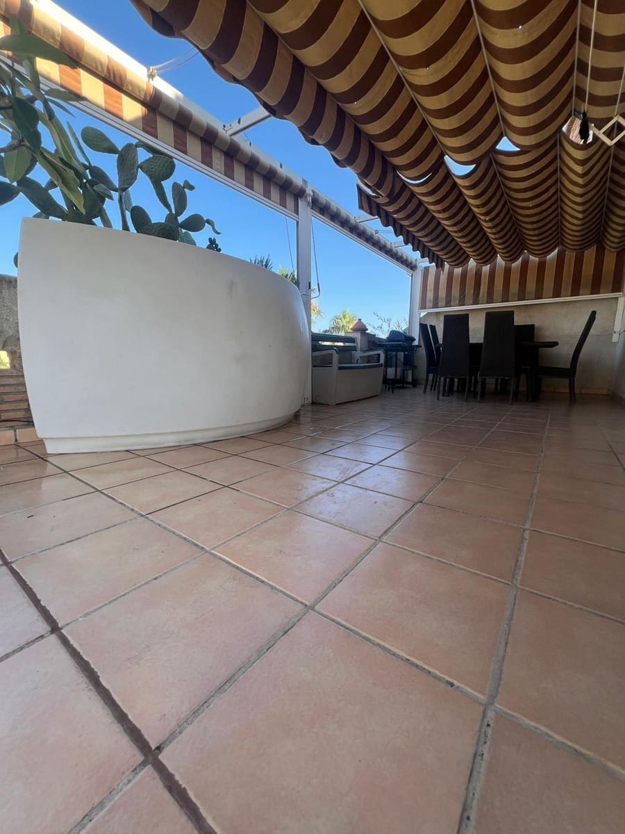 2 bedroom Apartment for rent in Almunecar with garage - € 900 (Ref: 9200673)