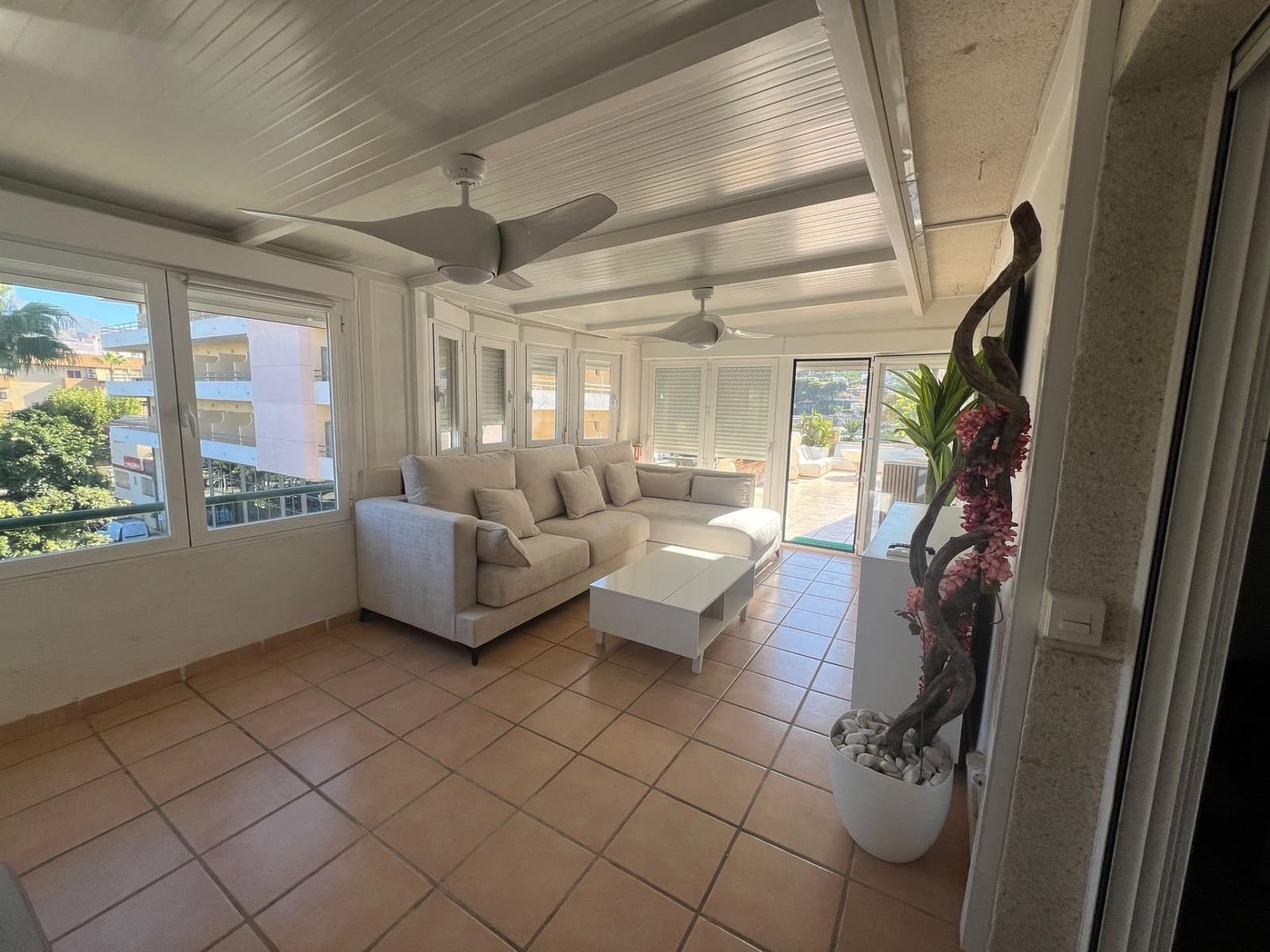 2 bedroom Apartment for rent in Almunecar with garage - € 900 (Ref: 9200673)