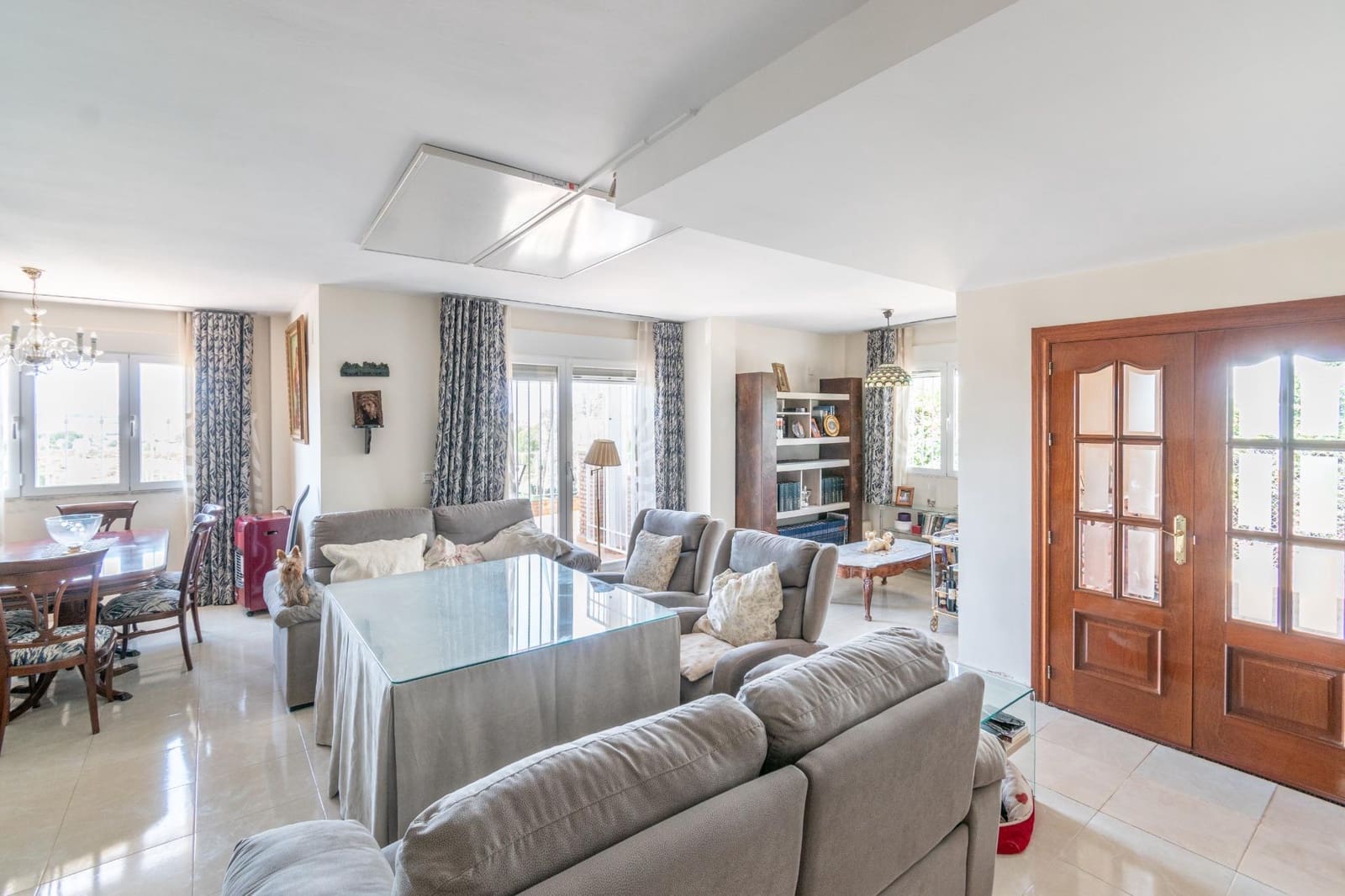 4 soveværelse Villa til salg i Otura med swimmingpool - € 398.000 (Ref: 9269964)