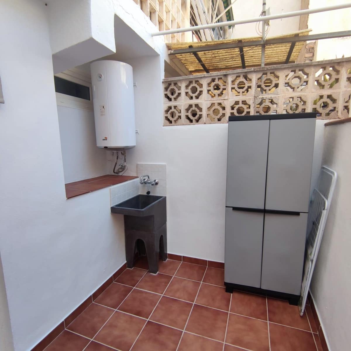 Apartamento de 2 habitaciones en Almuñécar en alquiler - 800 € (Ref: 9326645)