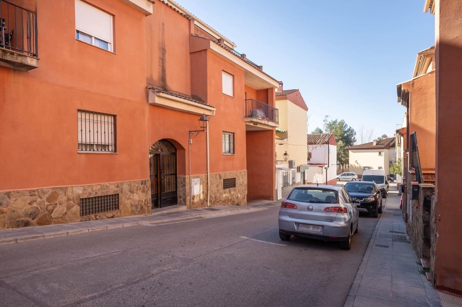 3 soveværelse Rækkehus til salg i Alhendin med garage - € 100.000 (Ref: 9335237)