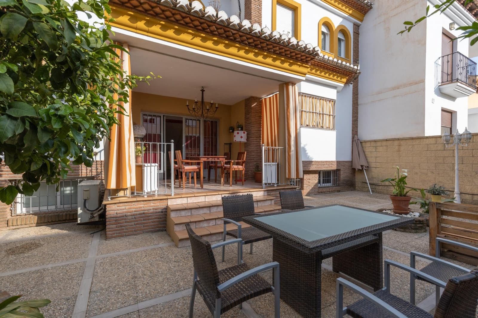 4 soveværelse Villa til salg i Atarfe - € 380.000 (Ref: 9335238)