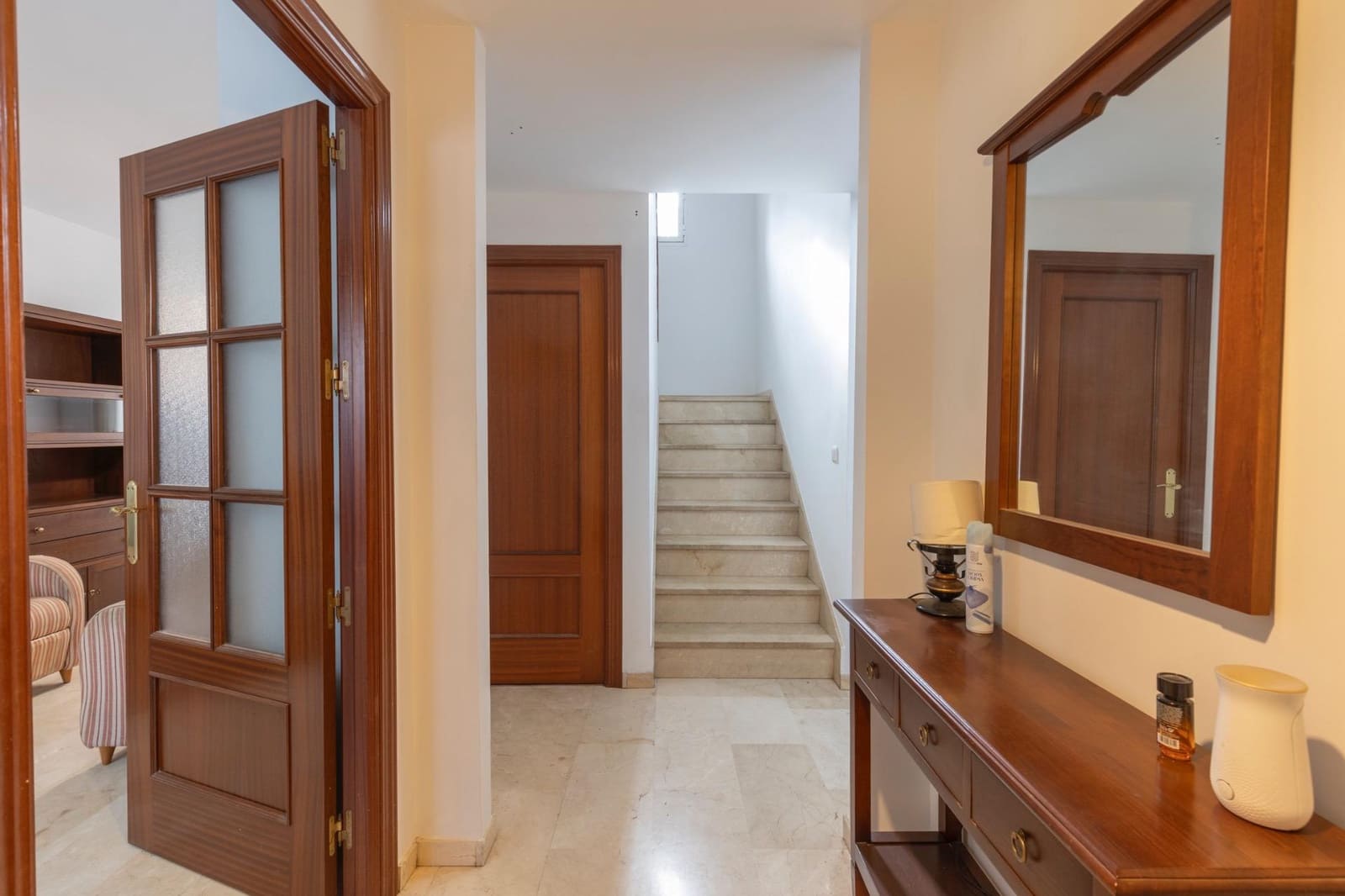 3 soveværelse Rækkehus til salg i Granada by med garage - € 299.900 (Ref: 9338481)