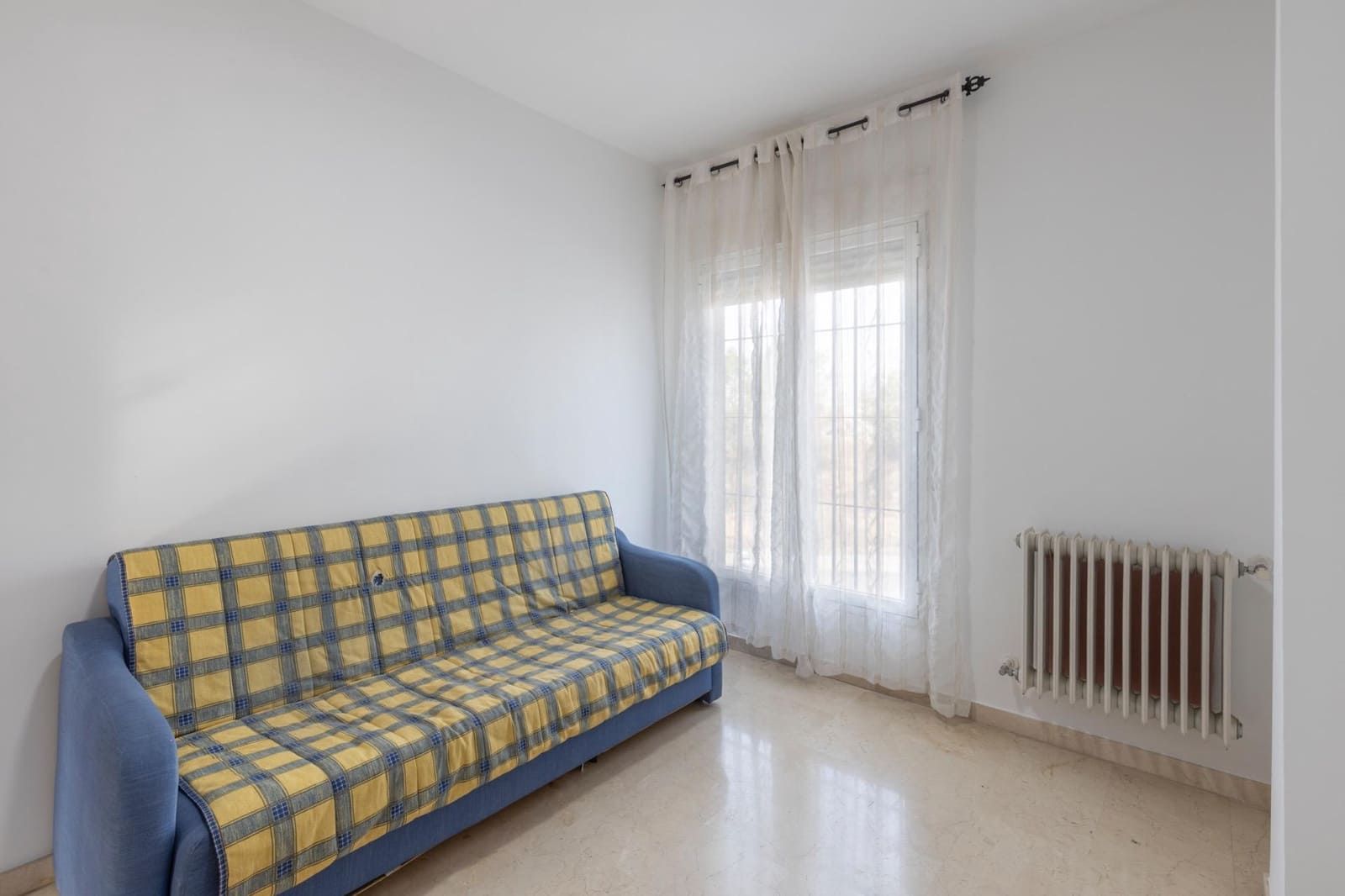 3 soveværelse Rækkehus til salg i Granada by med garage - € 299.900 (Ref: 9338481)