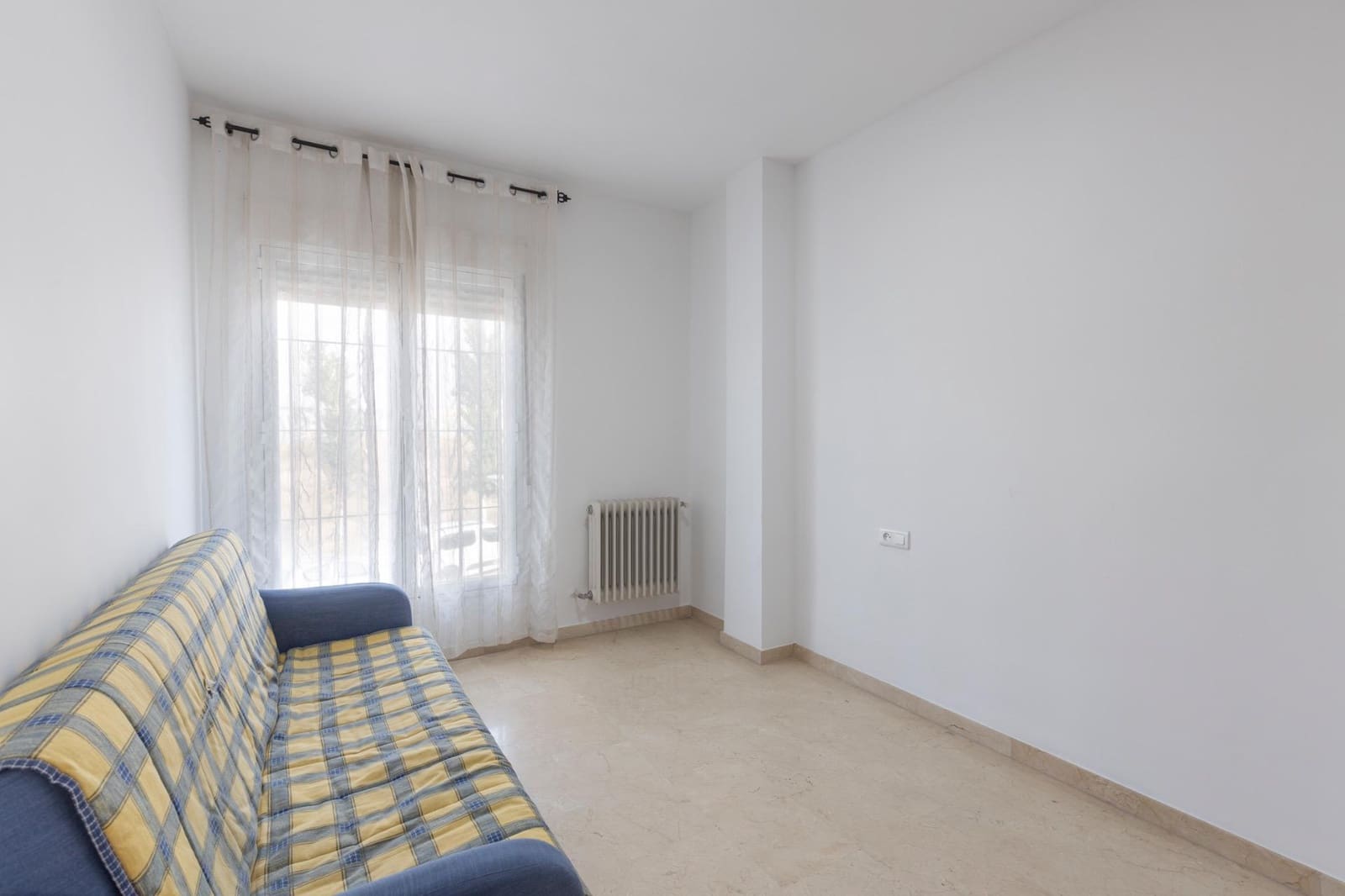 3 soveværelse Rækkehus til salg i Granada by med garage - € 299.900 (Ref: 9338481)