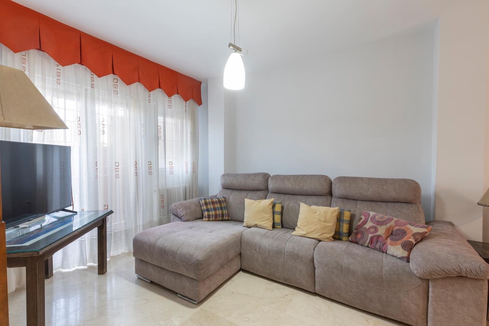 3 soveværelse Rækkehus til salg i Granada by med garage - € 299.900 (Ref: 9338481)