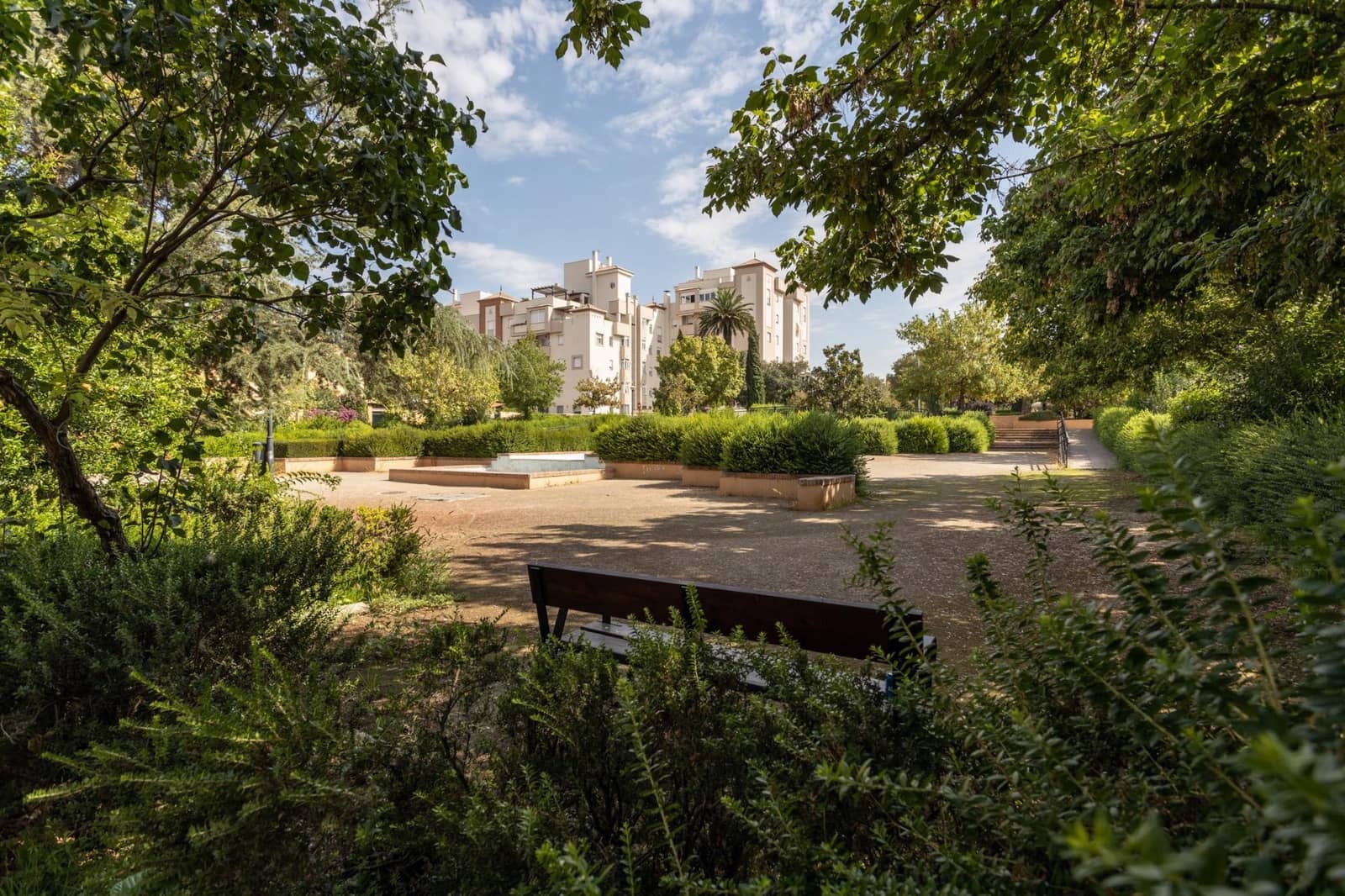 3 soveværelse Rækkehus til salg i Granada by med garage - € 299.900 (Ref: 9338481)