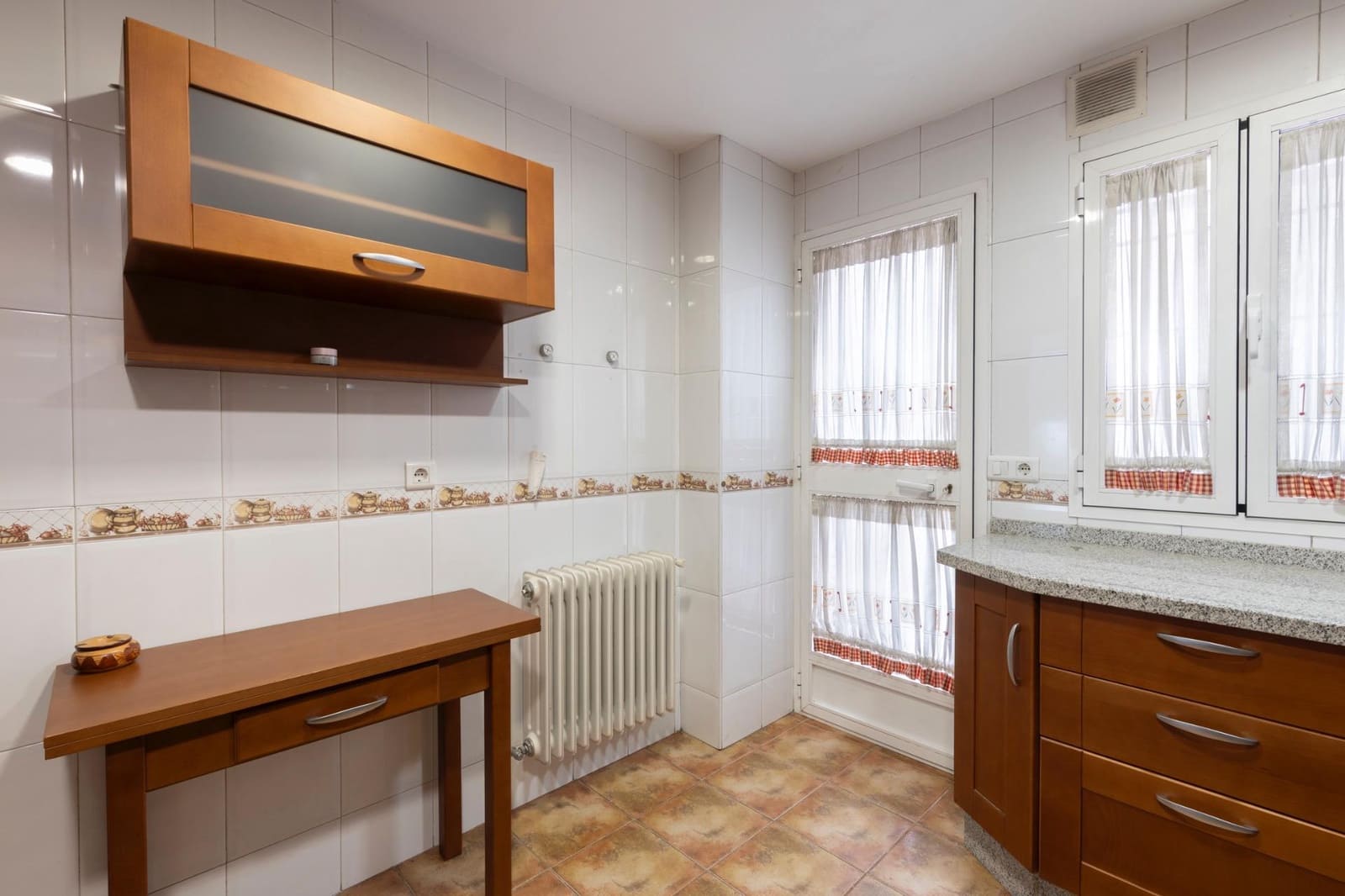 3 soveværelse Rækkehus til salg i Granada by med garage - € 299.900 (Ref: 9338481)