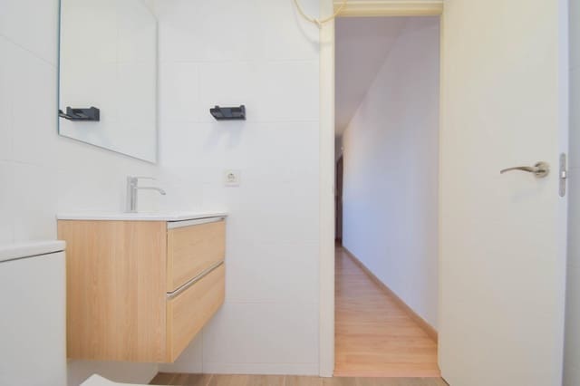 1 bedroom Apartment for sale in Las Gabias with garage - € 89,990 (Ref: 9353775)