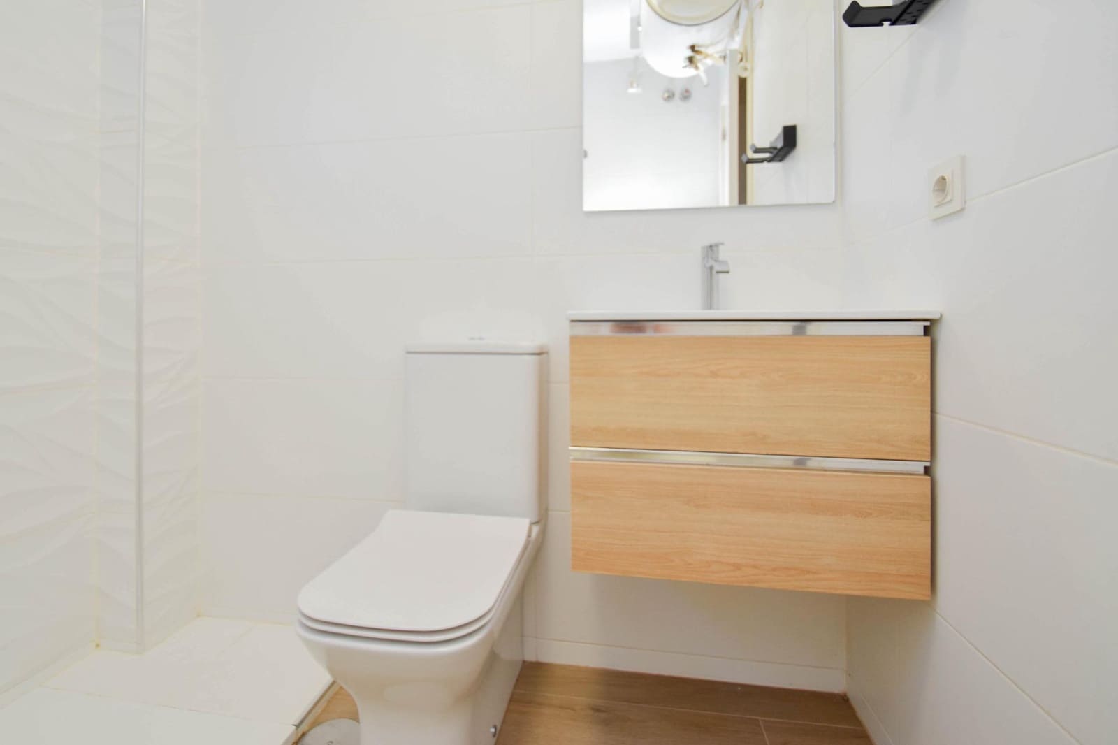 1 bedroom Apartment for sale in Las Gabias with garage - € 89,990 (Ref: 9353775)