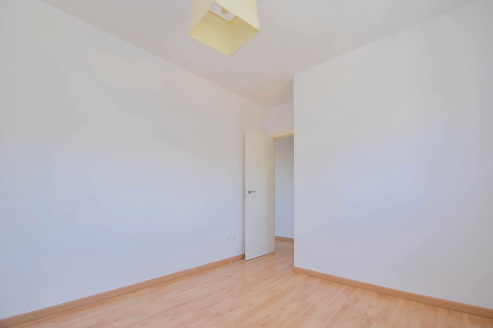 1 bedroom Apartment for sale in Las Gabias with garage - € 89,990 (Ref: 9353775)