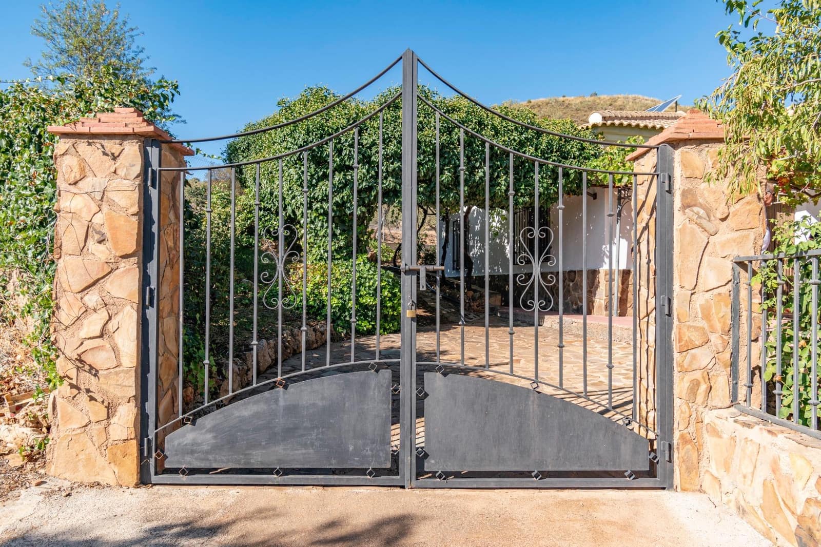 3 slaapkamer Finca/Landhuis te koop in La Peza - € 149.900 (Ref: 9353776)