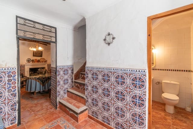 6 soveværelse Byhus til salg i Orgiva - € 119.900 (Ref: 9353777)