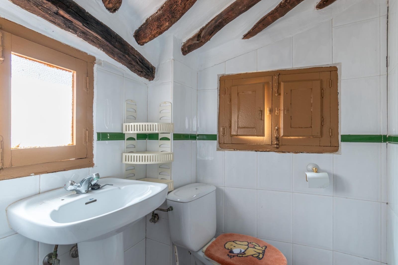 6 soveværelse Byhus til salg i Orgiva - € 119.900 (Ref: 9353777)