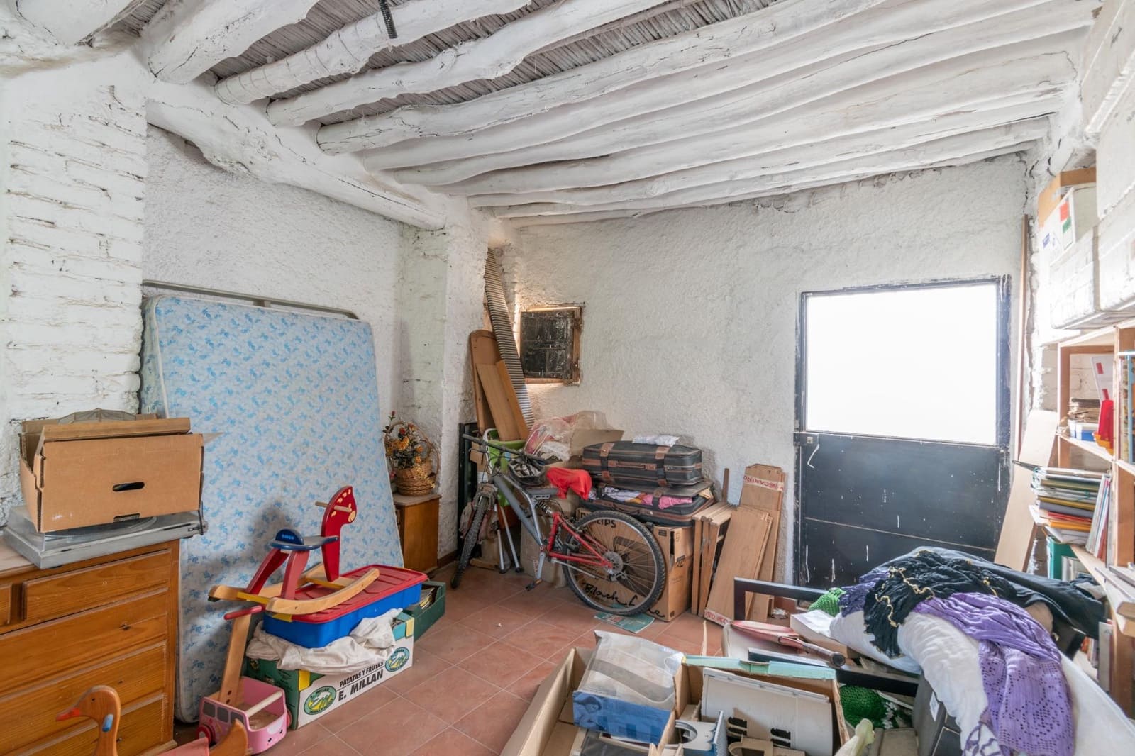 6 soveværelse Byhus til salg i Orgiva - € 119.900 (Ref: 9353777)