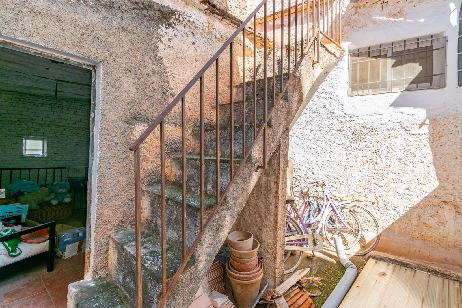 6 soveværelse Byhus til salg i Orgiva - € 119.900 (Ref: 9353777)