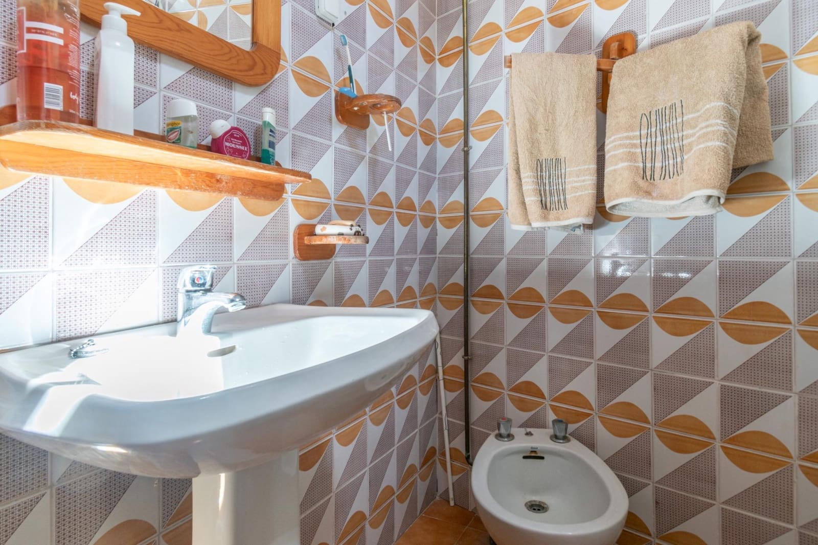 6 soveværelse Byhus til salg i Orgiva - € 119.900 (Ref: 9353777)