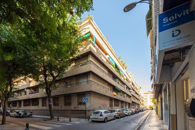 4 soveværelse Lejlighed til salg i Centro, Granada by med garage - € 550.000 (Ref: 9356079)