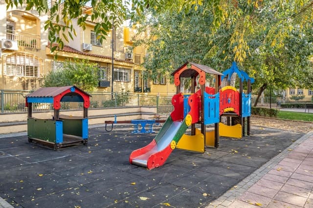 4 Zimmer Doppelhaus zu verkaufen in Armilla mit Garage - 330.000 € (Ref: 9367393)