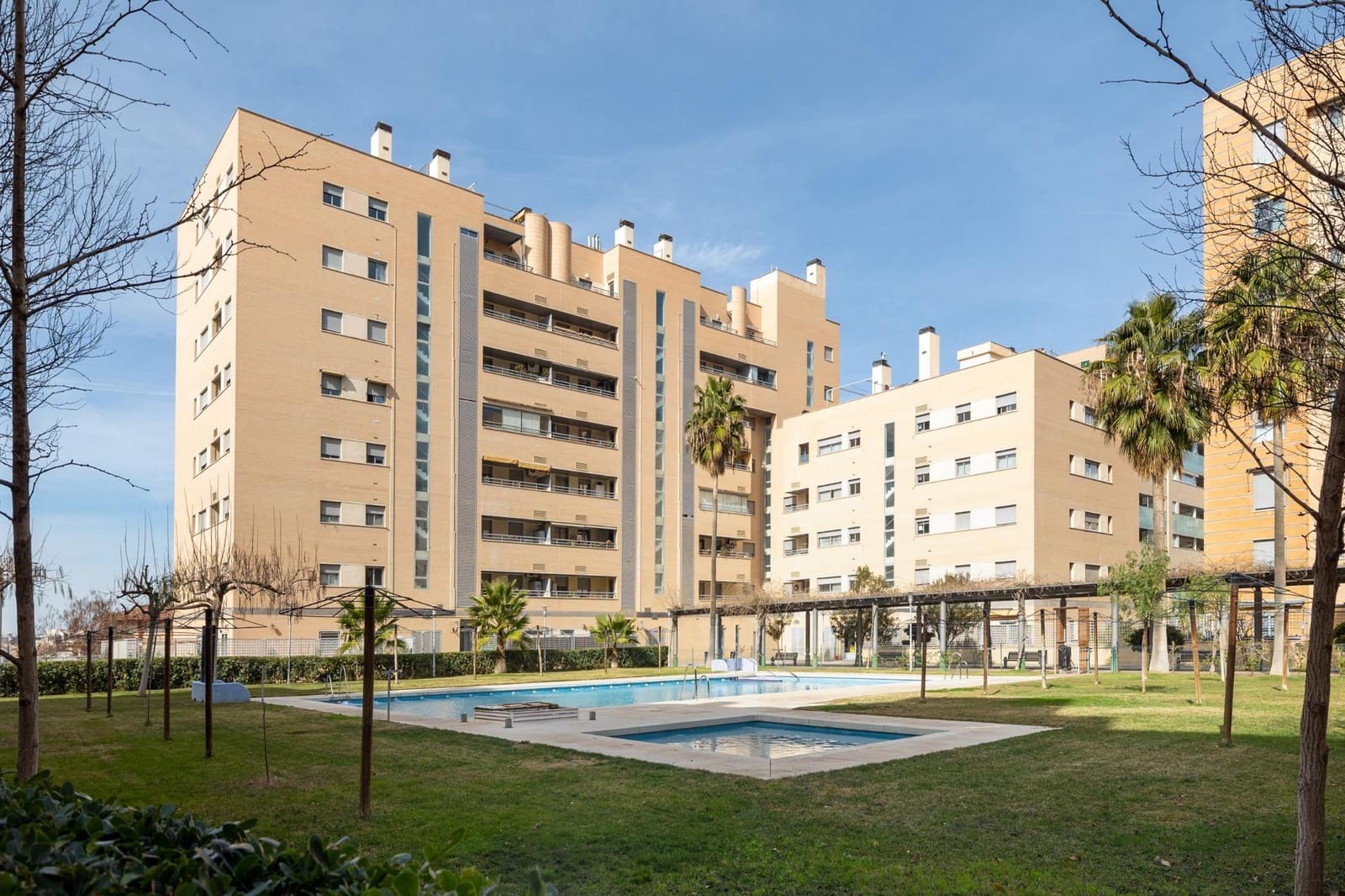 2 soveværelse Lejlighed til salg i Granada by med swimmingpool - € 349.000 (Ref: 9374634)