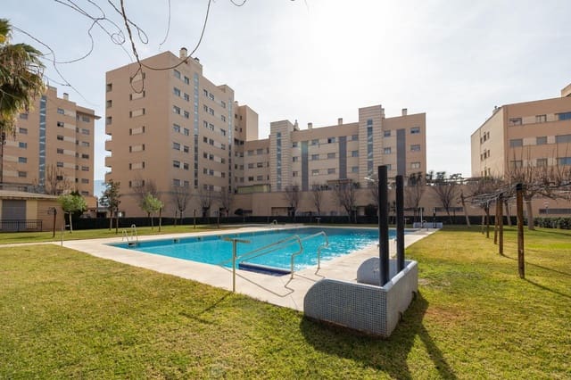 Piso de 2 habitaciones en Campus de la Salud, Granada ciudad en venta con piscina - 349.000 € (Ref: 9374634)