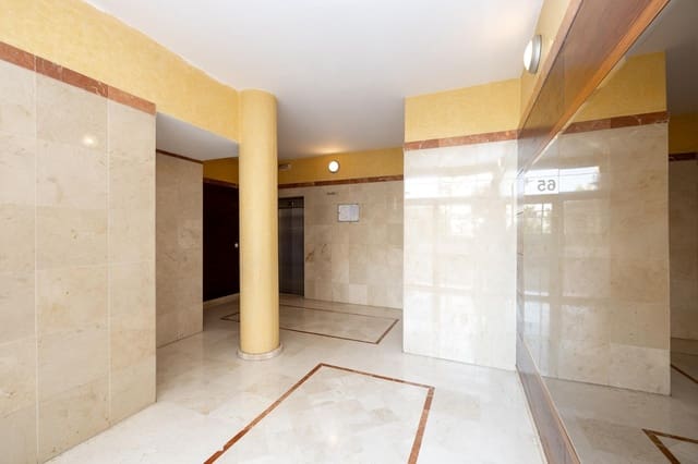 Piso de 2 habitaciones en Campus de la Salud, Granada ciudad en venta con piscina - 349.000 € (Ref: 9374634)