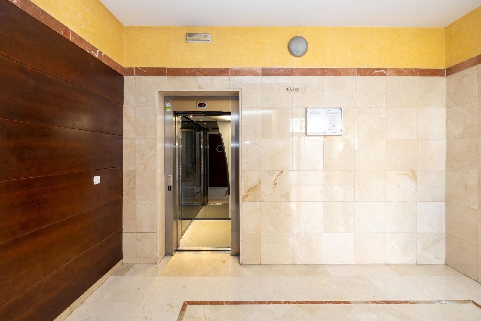 2 soveværelse Lejlighed til salg i Granada by med swimmingpool - € 349.000 (Ref: 9374634)