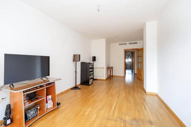 Piso de 2 habitaciones en Campus de la Salud, Granada ciudad en venta con piscina - 349.000 € (Ref: 9374634)