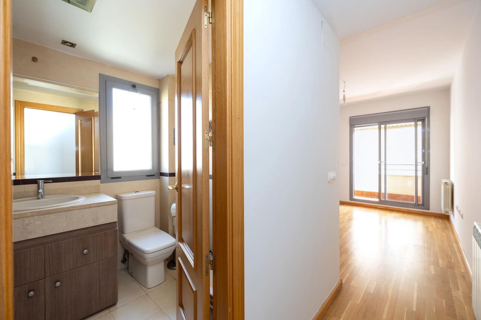 2 soveværelse Lejlighed til salg i Granada by med swimmingpool - € 349.000 (Ref: 9374634)