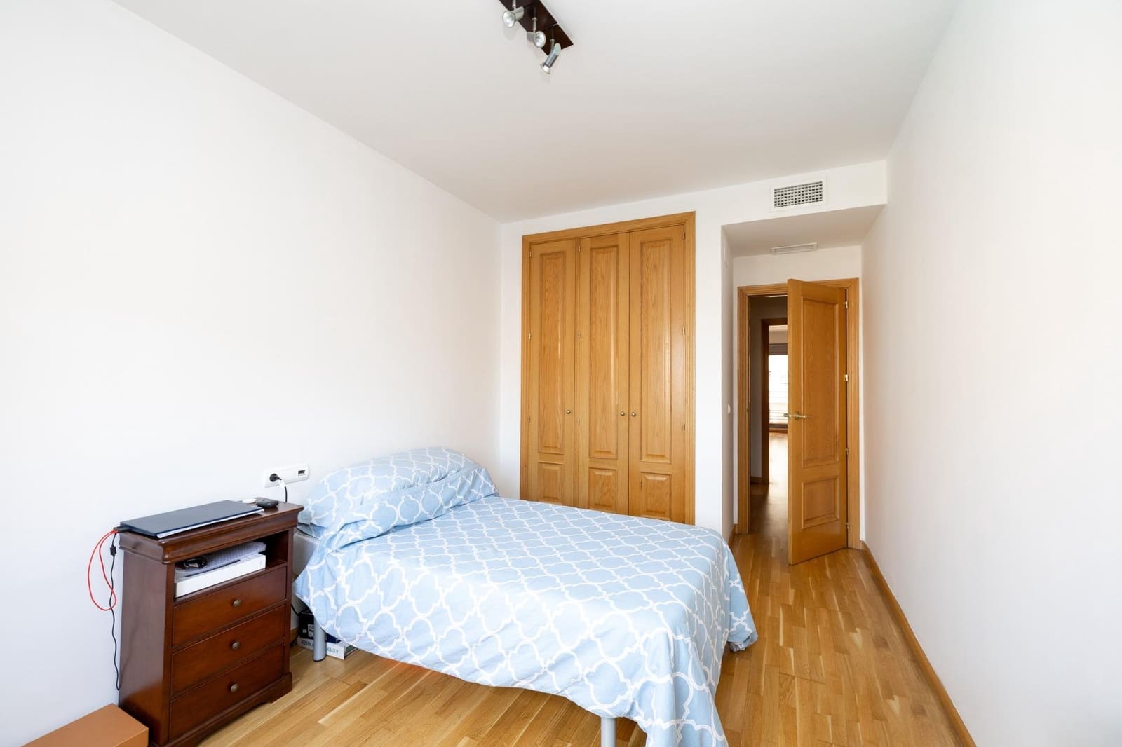 2 soveværelse Lejlighed til salg i Granada by med swimmingpool - € 349.000 (Ref: 9374634)