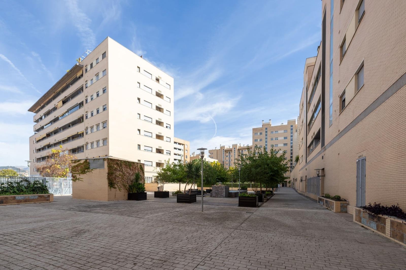 2 soveværelse Lejlighed til salg i Granada by med swimmingpool - € 349.000 (Ref: 9374634)