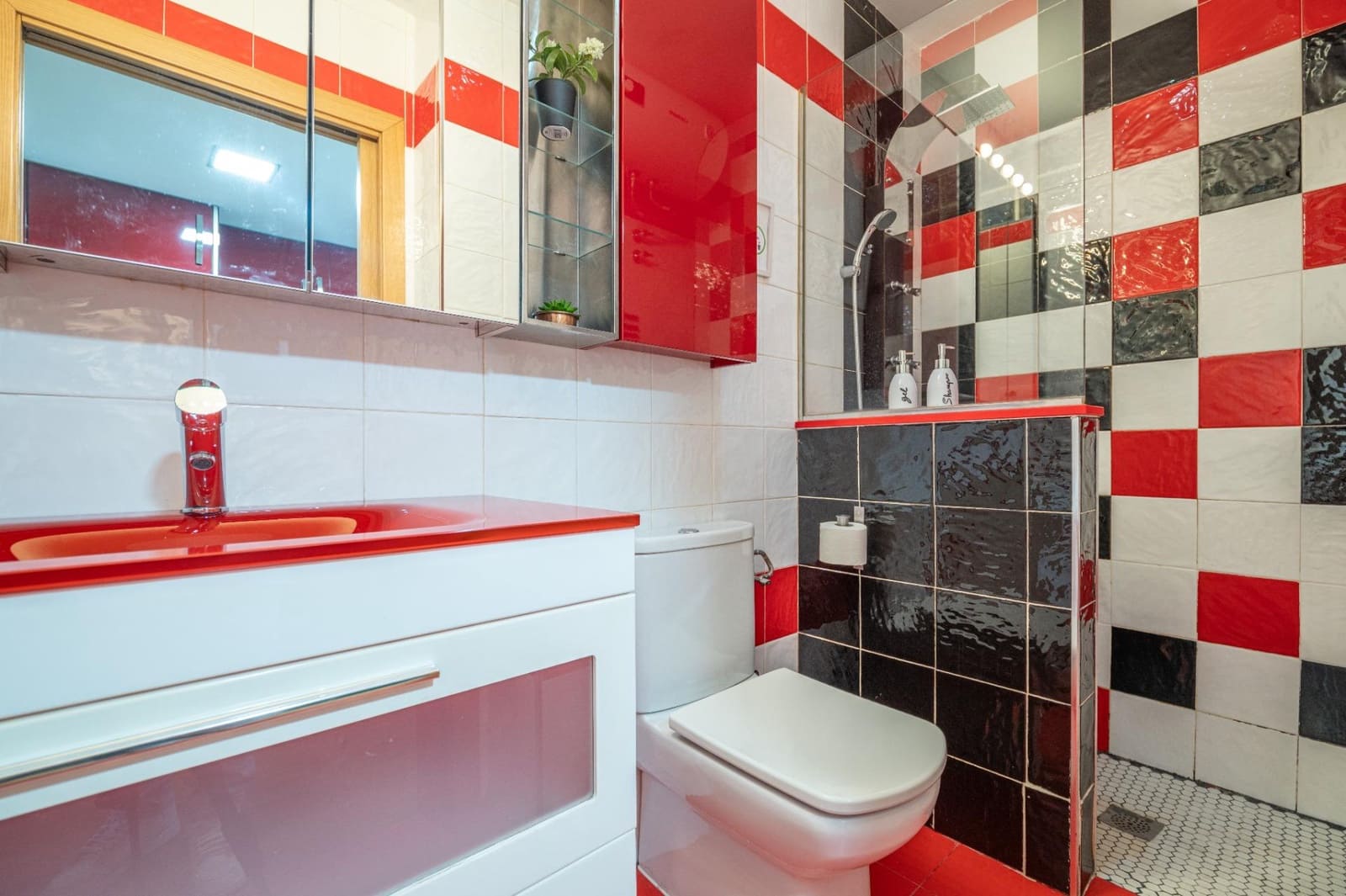 1 soveværelse Lejlighed til salg i Granada by - € 249.900 (Ref: 9398683)